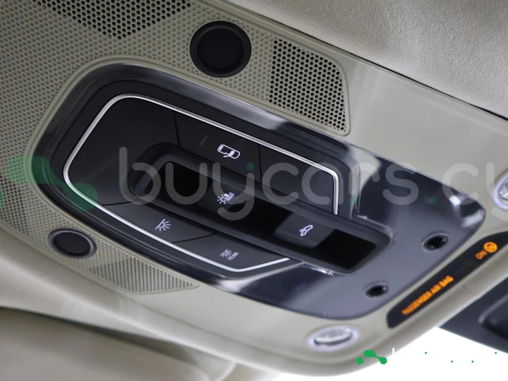 Bentley Bentayga Белый