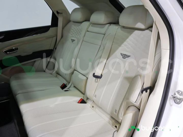 Bentley Bentayga Белый