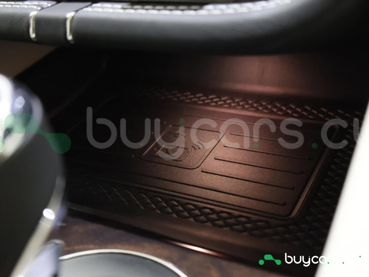 Bentley Bentayga Белый