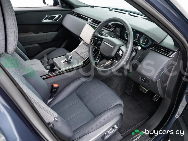 Land Rover Range Rover Velar Синий