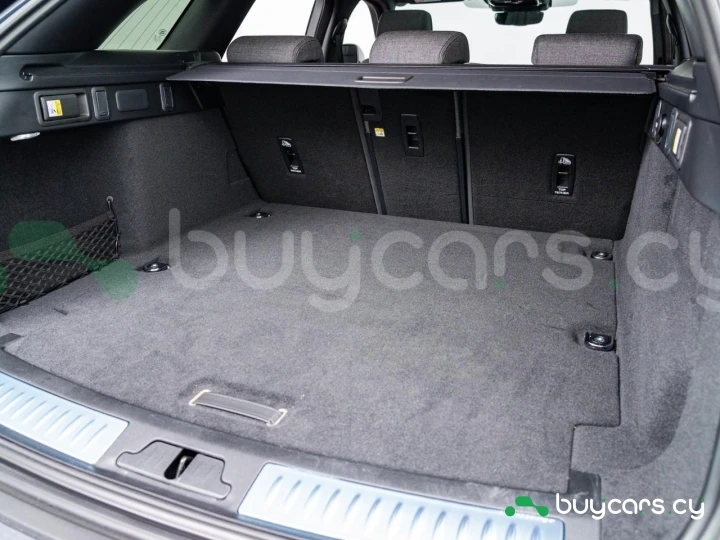 Land Rover Range Rover Velar Синий