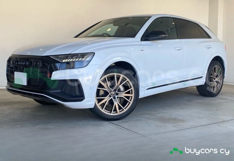 Audi Q8 Белый