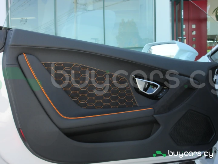 Lamborghini Huracan Белый