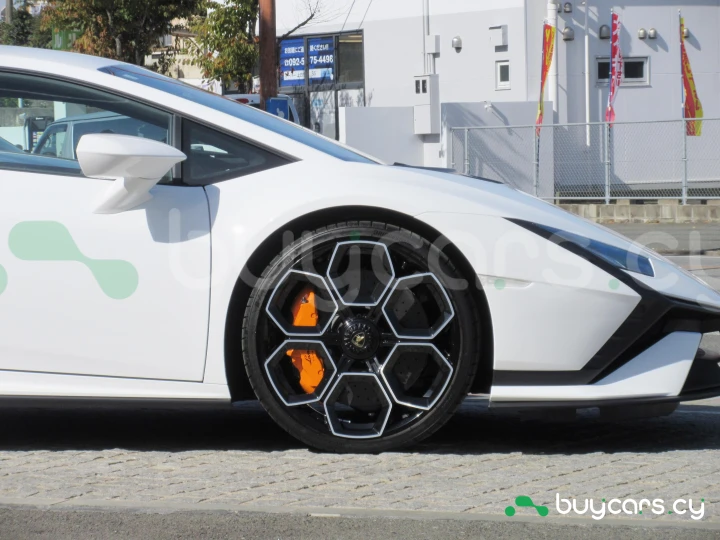 Lamborghini Huracan Белый