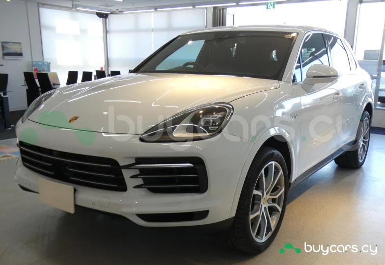 Porsche Cayenne Белый