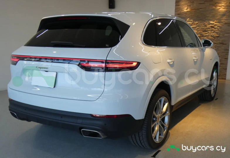 Porsche Cayenne Белый