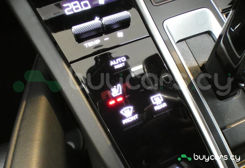 Porsche Cayenne Белый