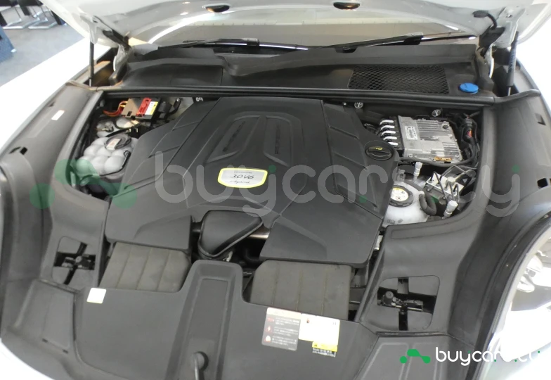 Porsche Cayenne Белый