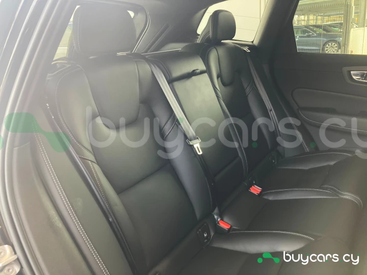 Volvo XC60 Черный