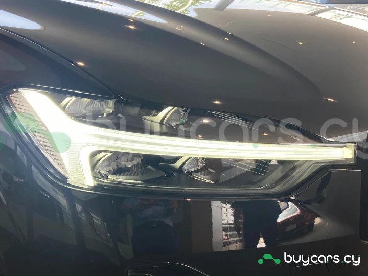 Volvo XC60 Черный