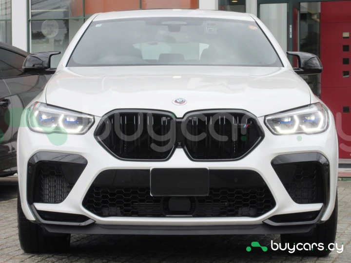 BMW X6 M Белый