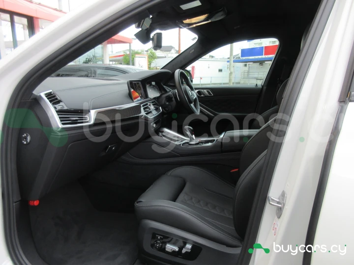 BMW X6 M Белый