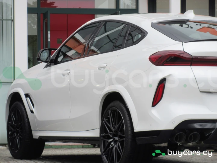 BMW X6 M Белый