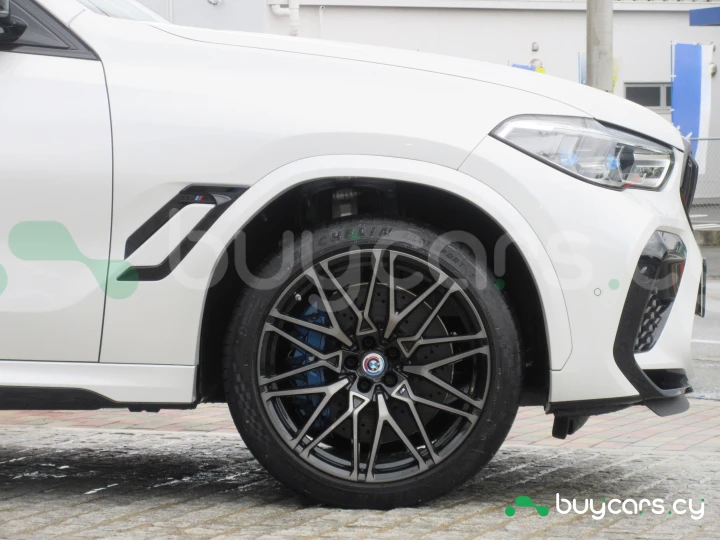 BMW X6 M Белый
