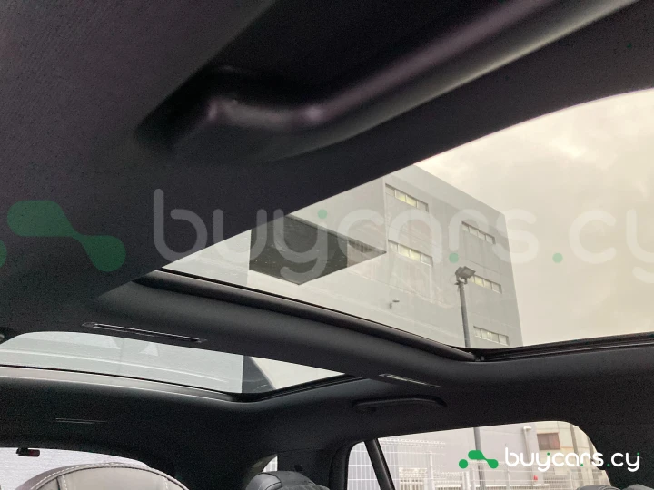 Mercedes EQS Белый