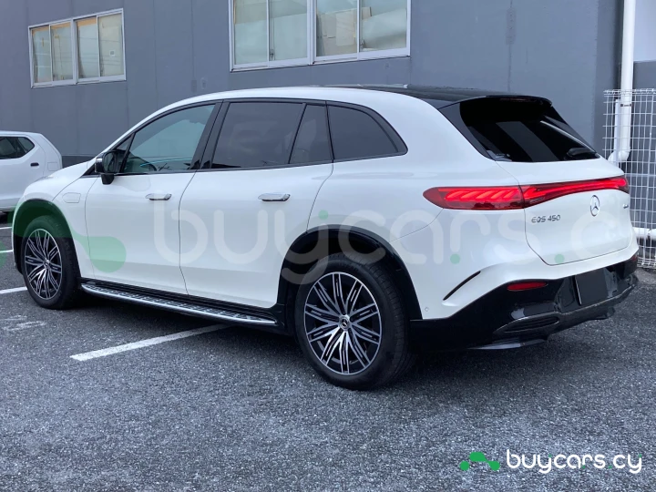 Mercedes EQS Белый