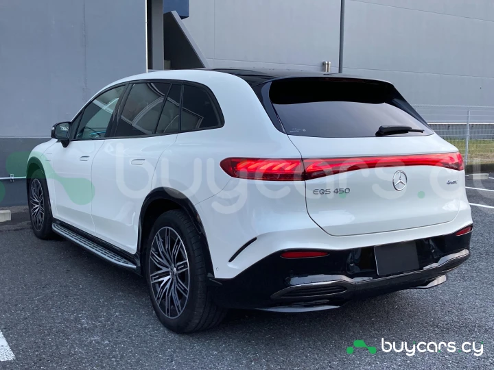 Mercedes EQS Белый