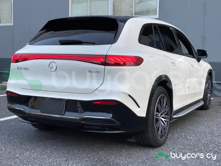 Mercedes EQS Белый