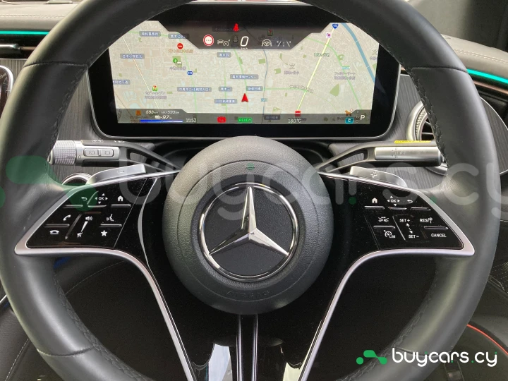 Mercedes EQS Белый