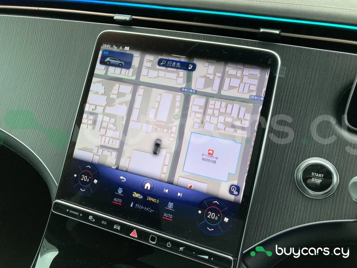 Mercedes EQS Белый