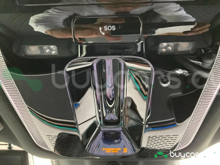 Mercedes EQS Белый