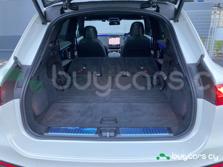 Mercedes EQS Белый