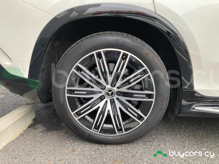 Mercedes EQS Белый