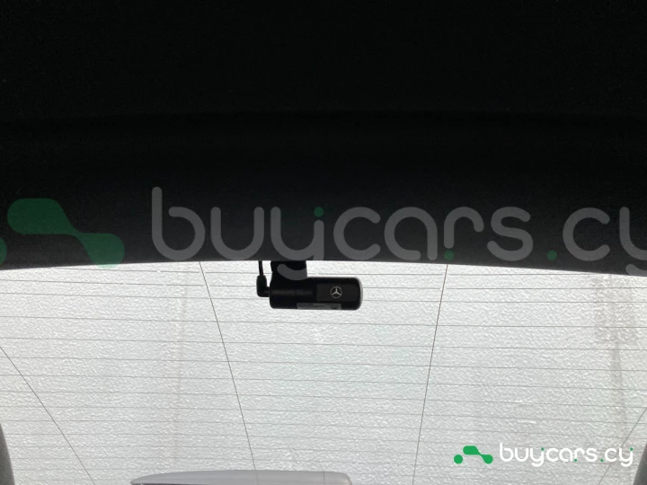 Mercedes EQS Белый