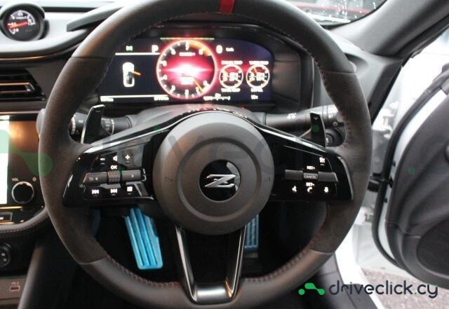 Nissan Fairlady z White