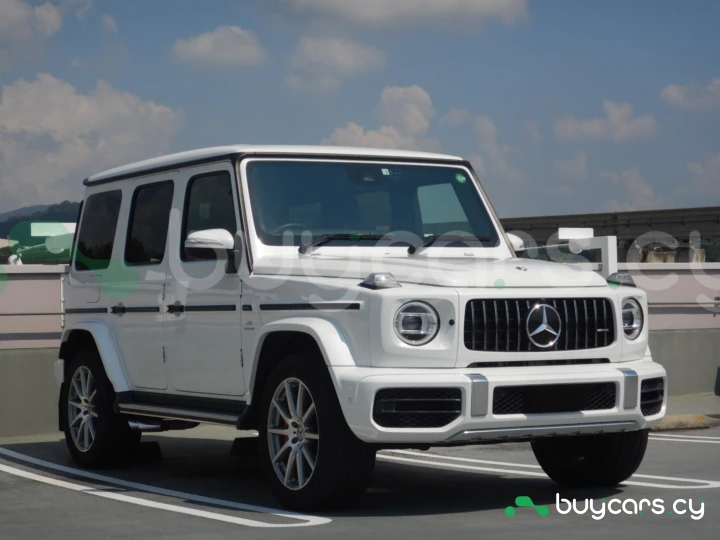 Mercedes G-class Белый