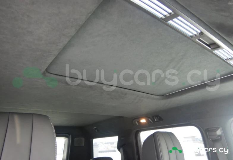 Mercedes G-class Белый