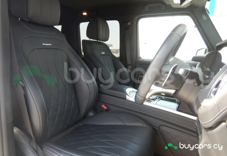 Mercedes G-class Белый