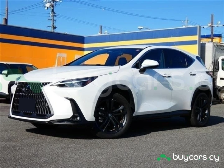 Lexus NX Белый