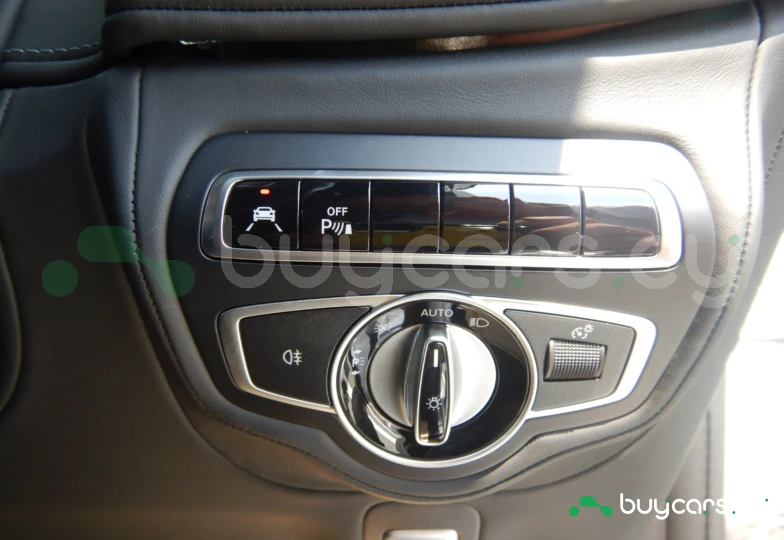 Mercedes G-class Белый