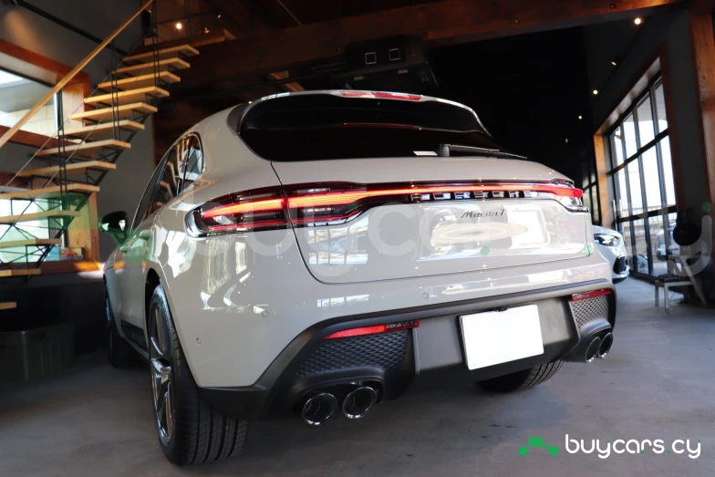 Porsche Macan Белый