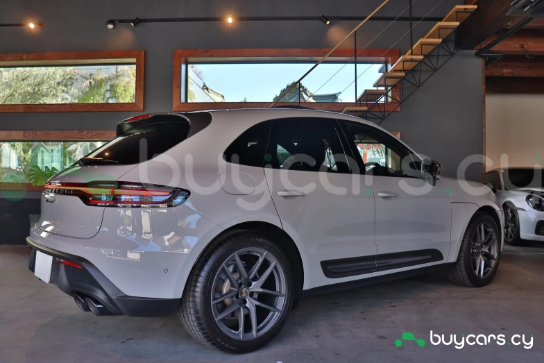 Porsche Macan Белый