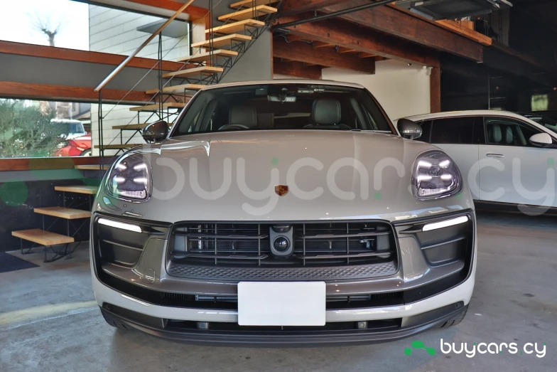 Porsche Macan Белый