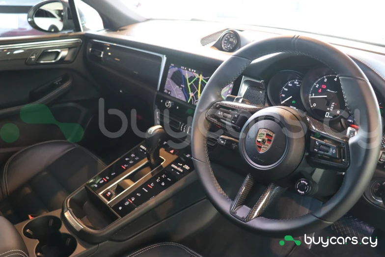 Porsche Macan Белый