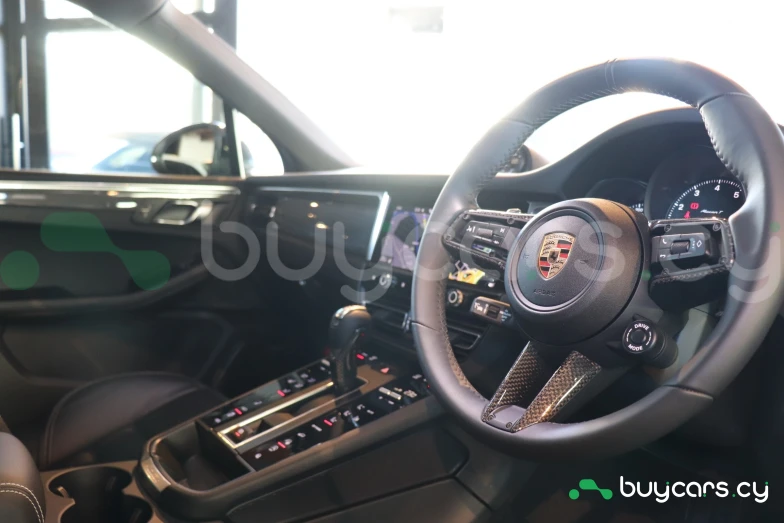 Porsche Macan Белый