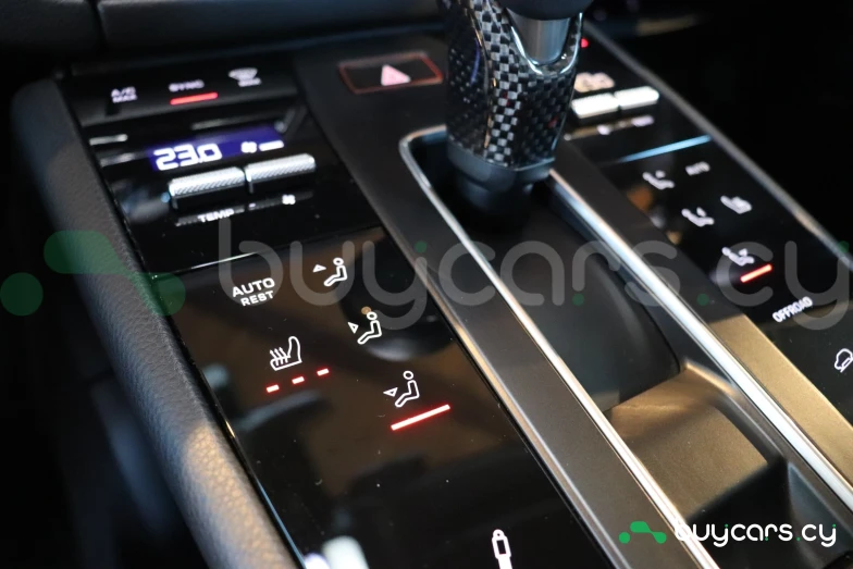 Porsche Macan Белый