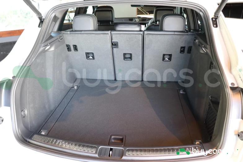 Porsche Macan Белый