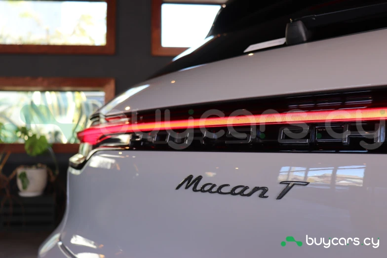 Porsche Macan Белый