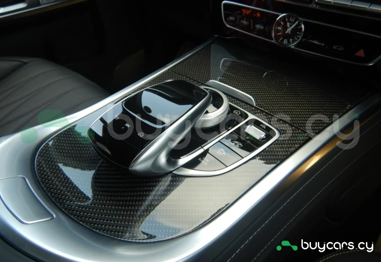 Mercedes G-class Белый