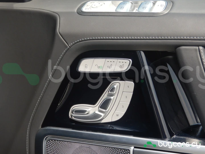 Mercedes G-class Белый