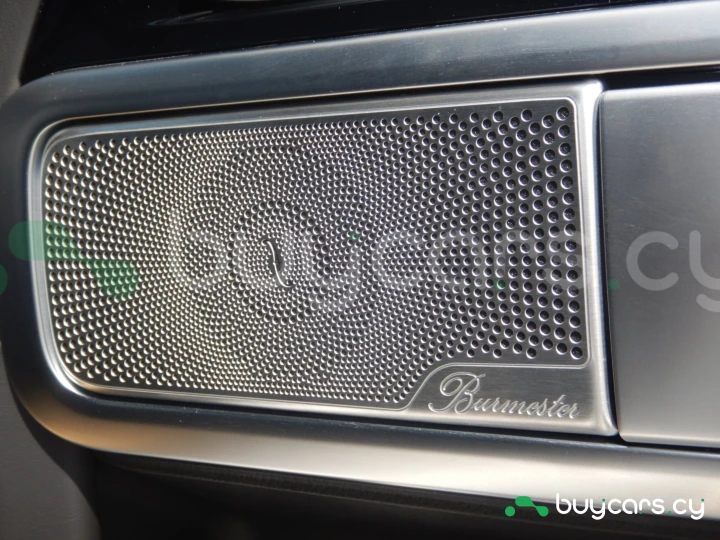 Mercedes G-class Белый