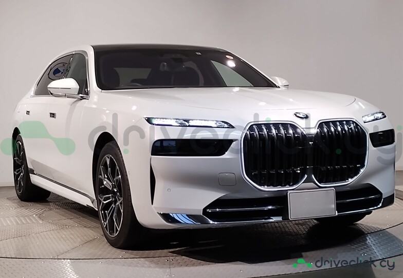 BMW 7 series White