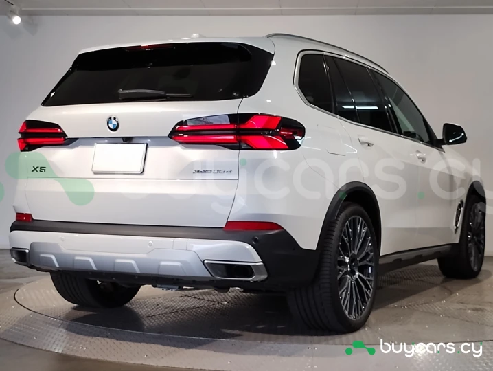 BMW X5 White
