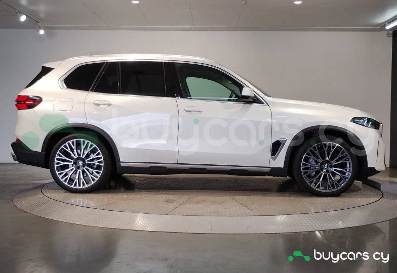 BMW X5 White