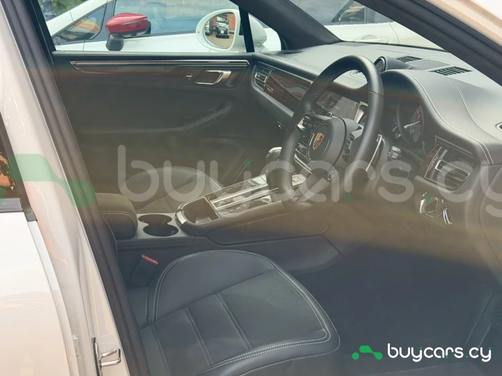 Porsche Macan Белый