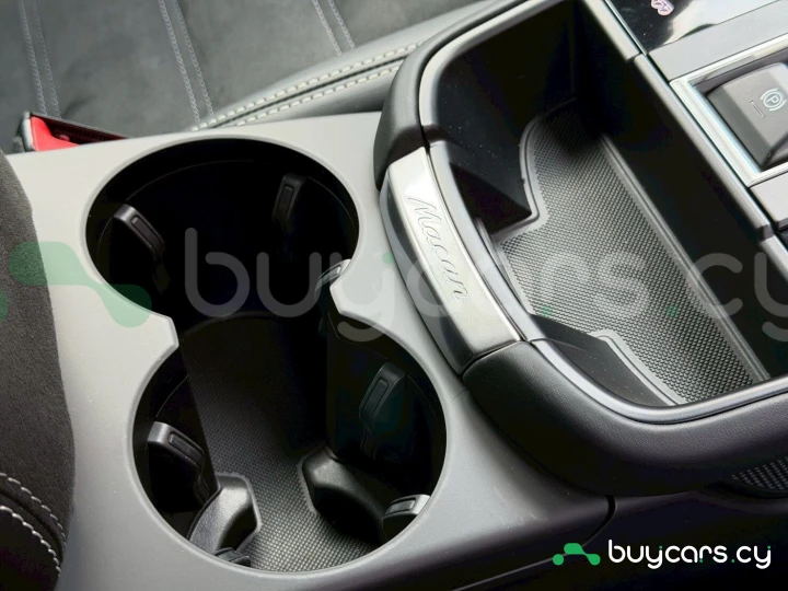 Porsche Macan Белый